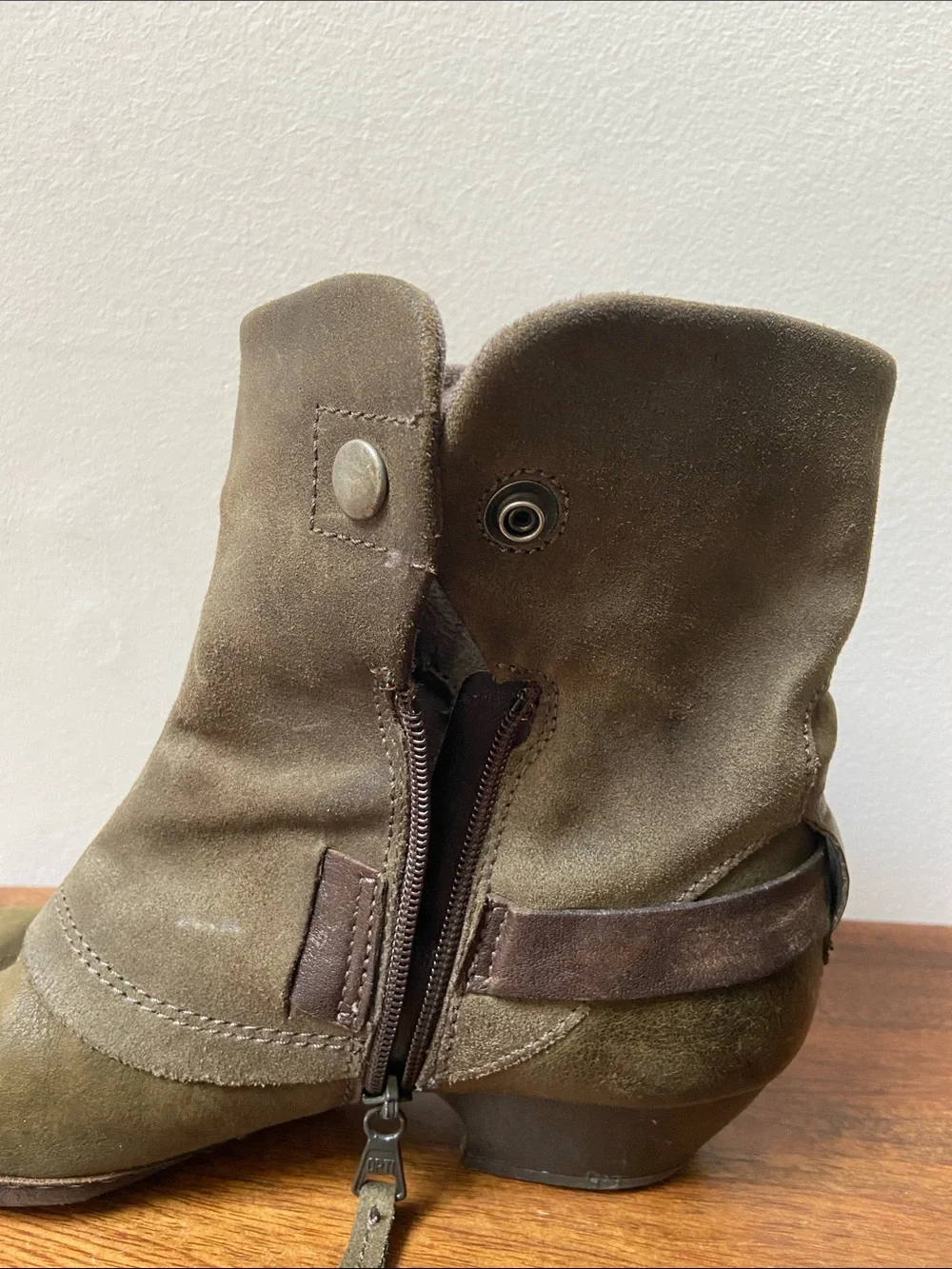 Miz Mooz Evelyn Women’s Olive Mid-Calf Boot Buckle Steampunk Boho